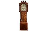 1 ANTICO OROLOGIO DA PARETE A PENDOLO “JAMES SAGAR BLACKBURN”, STRUTTURA IN LEGNO, QUADRANTE FINEMENTE DIPINTO CON FASI LUNA E PICCOLI SECONDI A ORE DODICI DIM. 70x250x30 CM