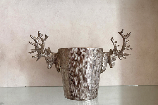 1 SECCHIELLO PER BOTTIGLIE CON MANICI DECORO CERVO IN METALLO COLORE ARGENTO DIM. 34x22x16 CM