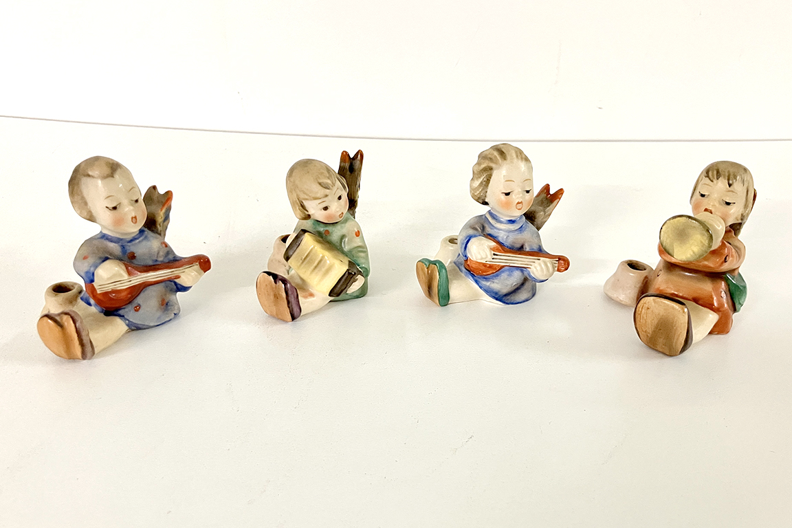 4 STATUETTE IN PORCELLANA “HUMMEL” “VINTAGE GOEBEL” DIM. 5 CM