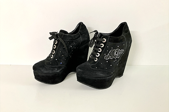 1 PAIO DI SCARPE MAURO VOLPONI IN PELLE SCAMOSCIATA, COLORE NERO, CON PAILLETTES, TAGLIA 37 (NUOVO)