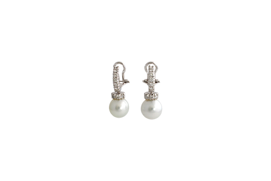 1 PAIO DI ORECCHINI IN O.B. 18 KR. E BRILLANTI PER COMPL. KT. 0,60 C.a CON PERLE AUSTRALIANE DA 11,00 MM