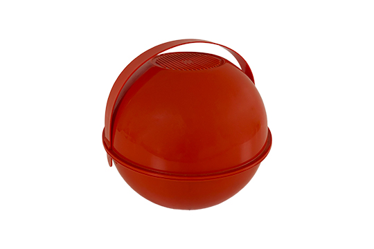 1 SET VINTAGE DA PIQUE-NIQUE “PIC BOLL” PER GUZZINI, CONTENITORE SFERICO CON MANICO IN PLASTICA RIGIDA ROSSA CHE INCLUDE 6 PIATTI PIANI DIM. 24 CM, 6 PIATTI FONDI DIM. 22 CM E 6 PIATTI DA DOLCE DIM. 17 CM, 1 VASSOIO CON 6 BICCHIERI E 1 PORTASTUZZICADENTI (ROVINATO) E 2 CIOTOLE IN PLASTICA RIGIDA DIM. 26x12 CM (PICCOLI DIFETTI)