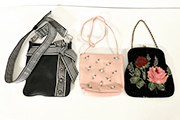 1 BORSA A TRACOLLA KENZO E 2 BORSE DA SERA, PICCOLI SEGNI D\'USURA, DIM. 22x27x1 22x20x4 24x25x2 CM