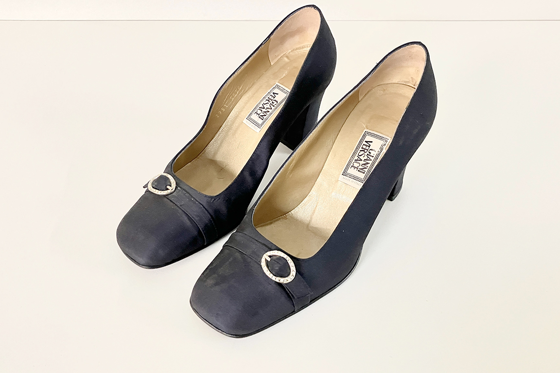 1 PAIO DI SCARPE GIANNI VERSACE, IN TESSUTO COLORE BLU MISURA 37,50